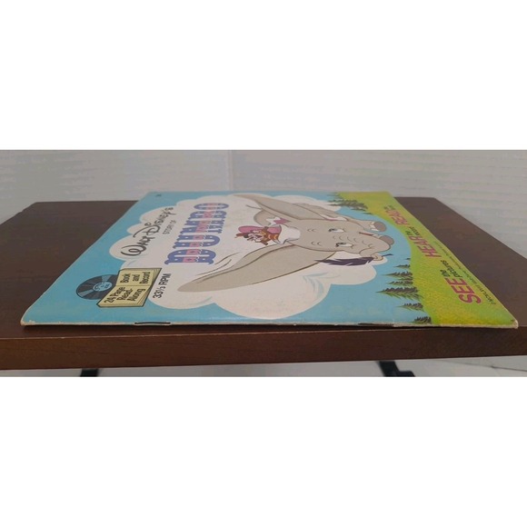 1977 Walt Disney 24 Page Read Along Book & Record 33 1/3 RPM Dumbo #324 - Picture 10 of 10